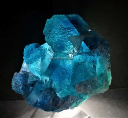 fluorita-azul-china-luz-blanca-m000031-e