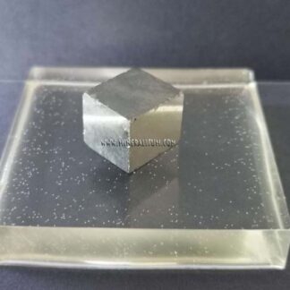 pyrite-cube-22-m0000219-a