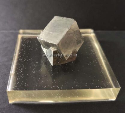 pyrite-cube-set-31-m0000221-c